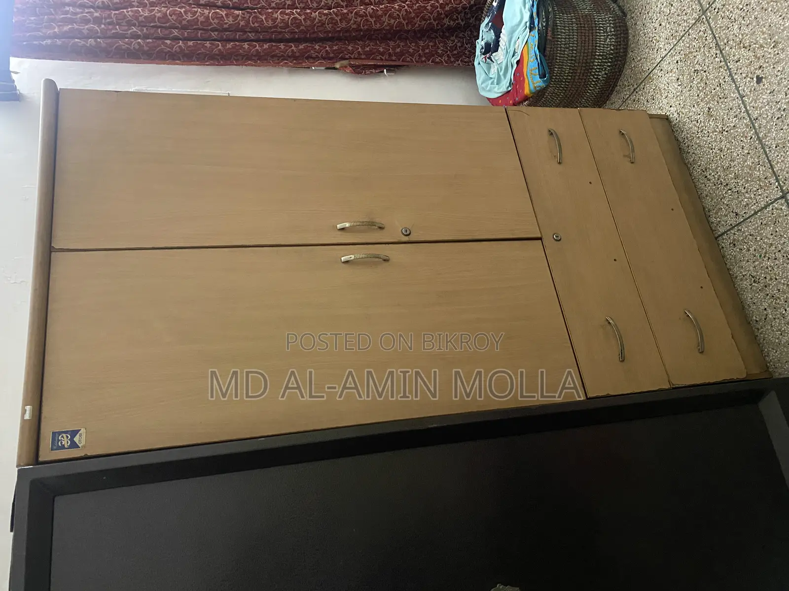 Otobi Almirah