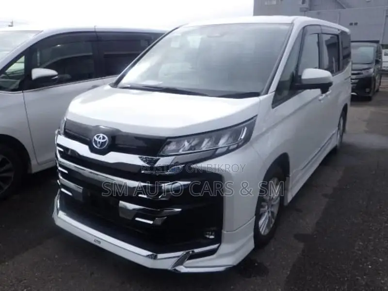 Toyota Noah Hybrid S-G Pearl 2022
