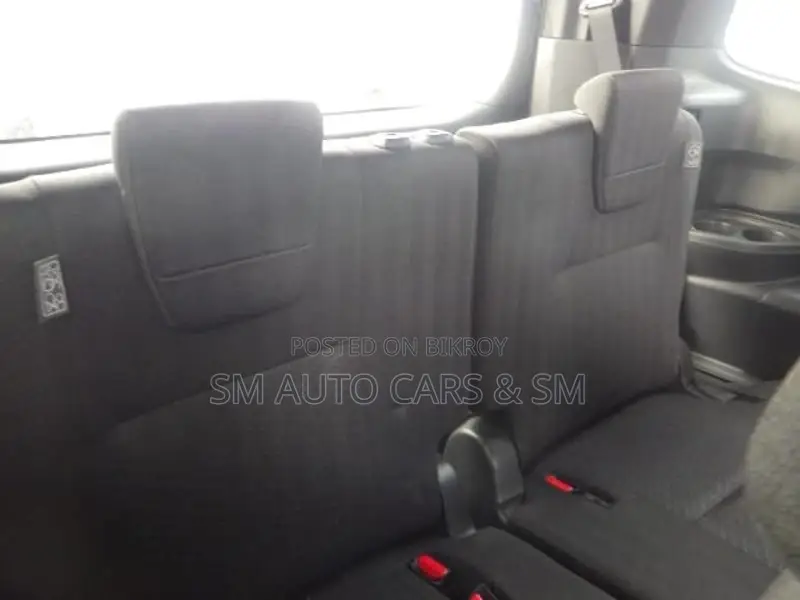 Toyota Noah Hybrid S-G Pearl 2022