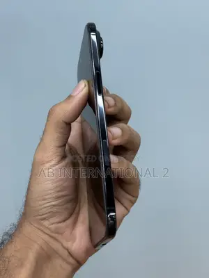 Apple iPhone 17 Air (Used)