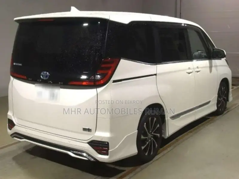 Toyota Noah S-Z Limited +Kitted 2025