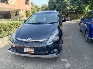 Toyota Wish 7 seater 2004