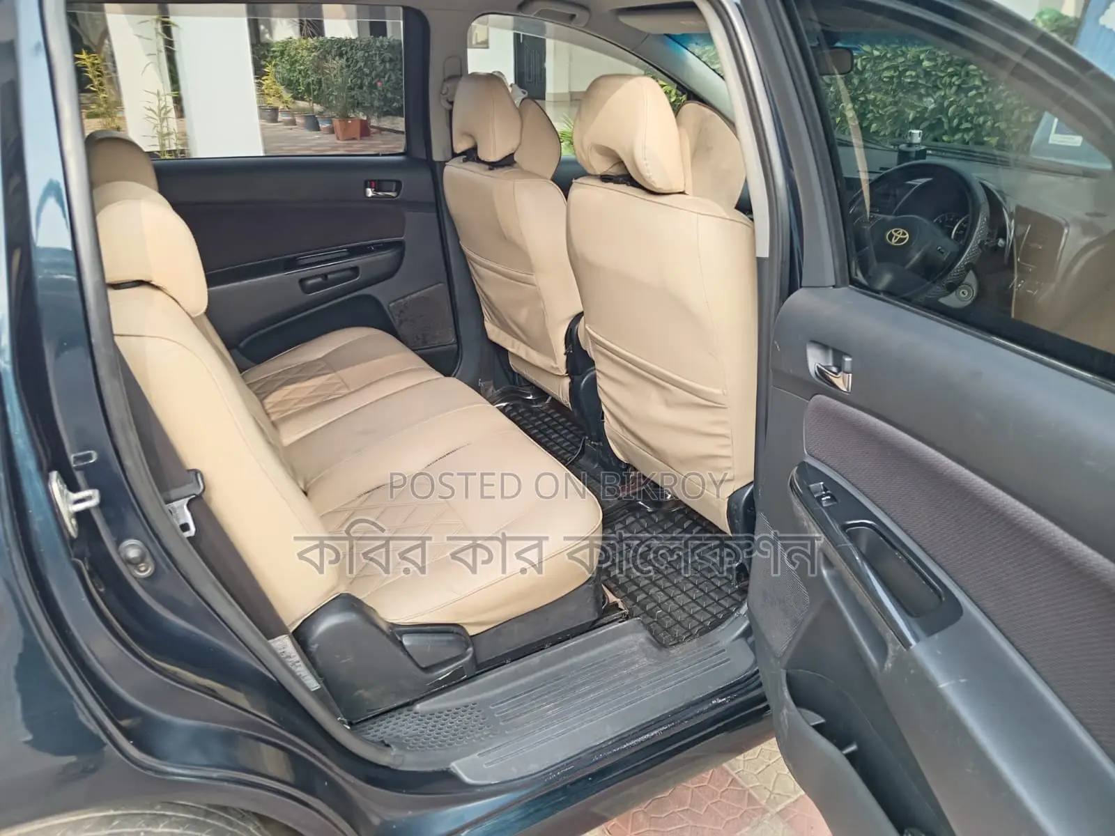 টয়োটা উইশ ৭ সিটার ২০০৪