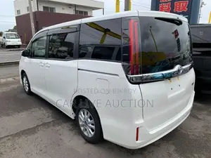 Toyota Noah Hybrid X package 2021