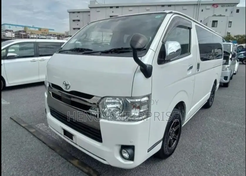 Toyota HiAce 2020 Pearl