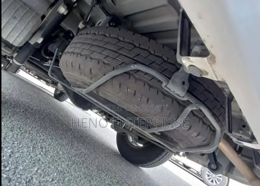 Toyota HiAce 2020 Pearl