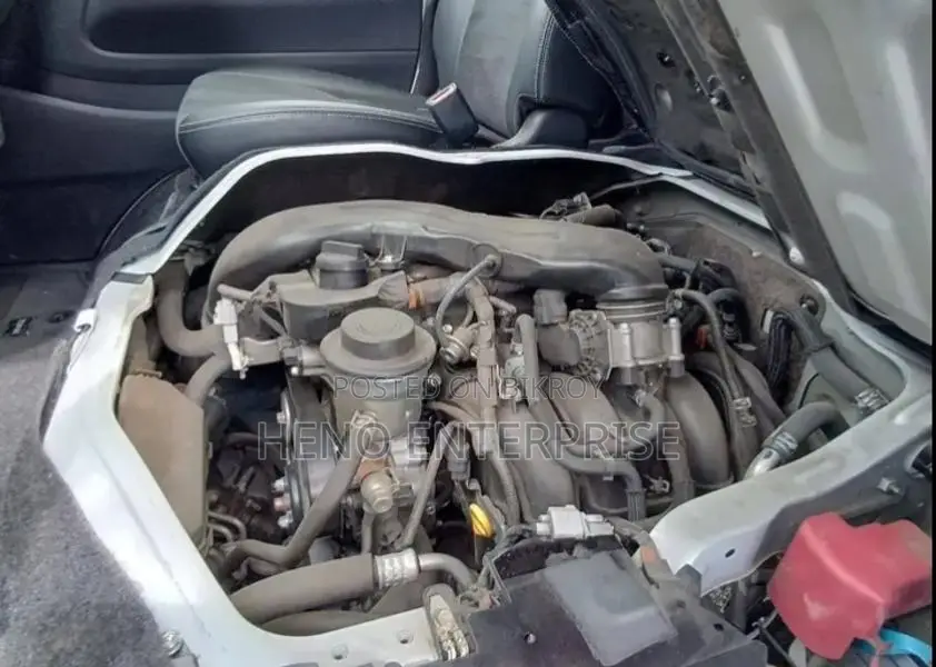Toyota HiAce 2020 Pearl