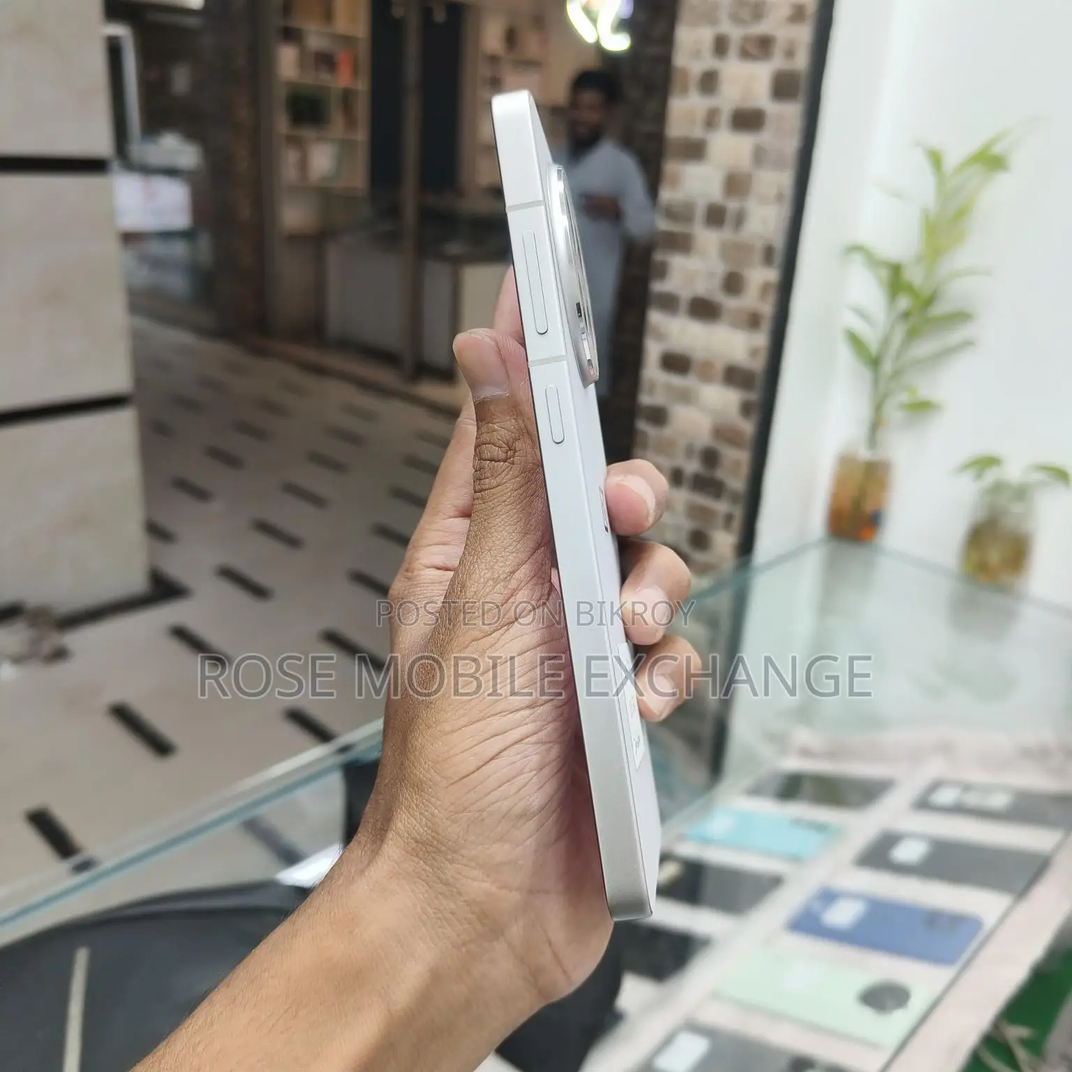 OnePlus 12/256gb 13R 100% (Used)