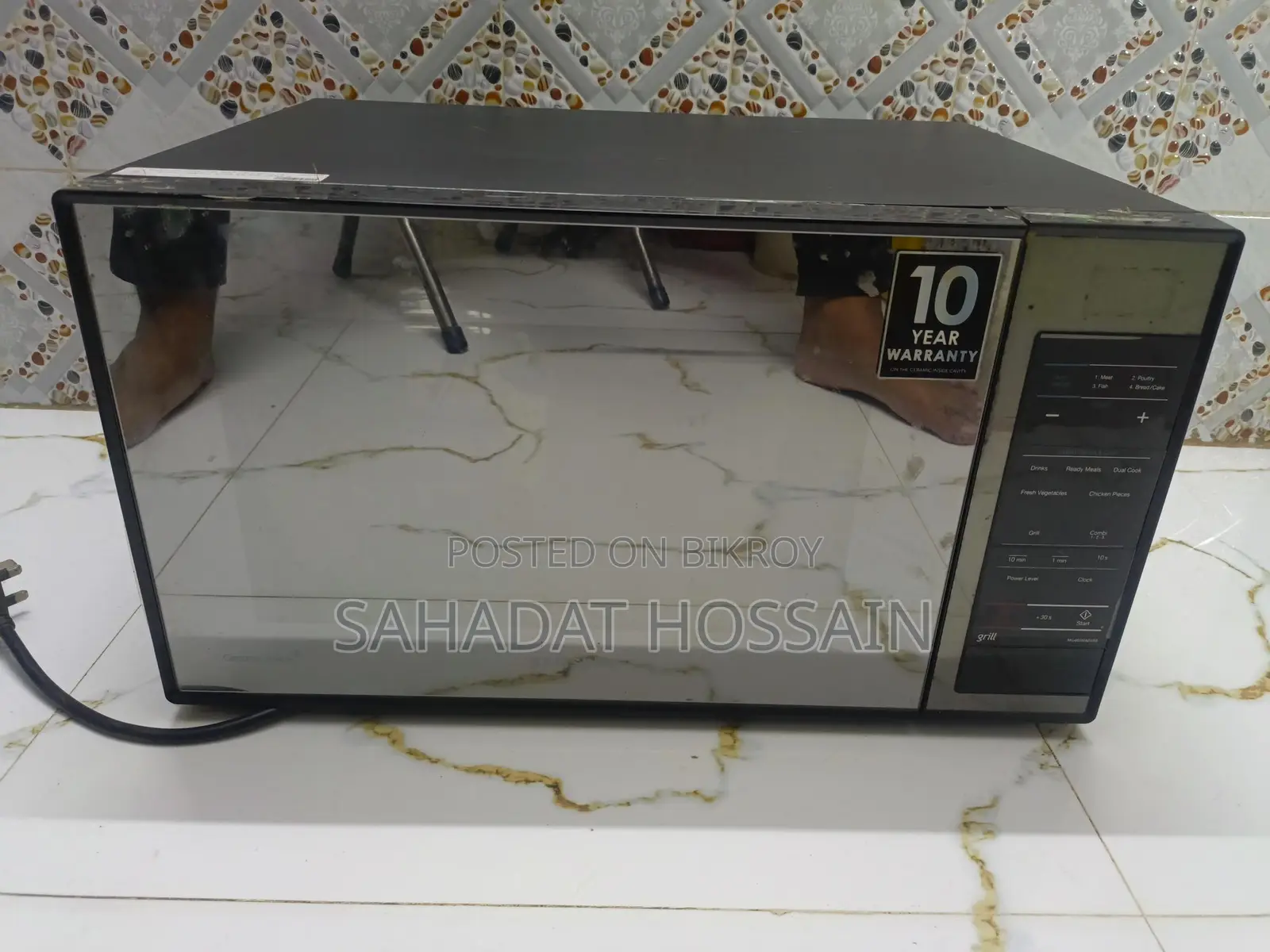 Samsung 40L Grill Microwave Oven (Almost New)
