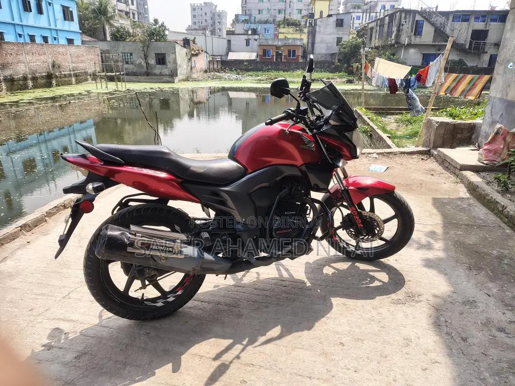Honda CB Trigger . 2016