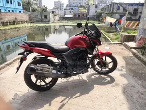 Honda CB Trigger . 2016