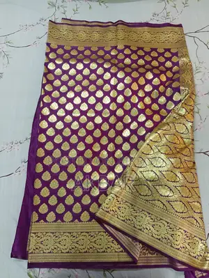 বেনারসি কাতান শাড়ি