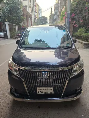 Toyota Esquire Hybrid Gi 2016
