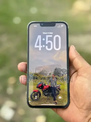 Apple iPhone 13 (Used)