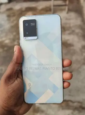 Vivo Y21 . (Used)