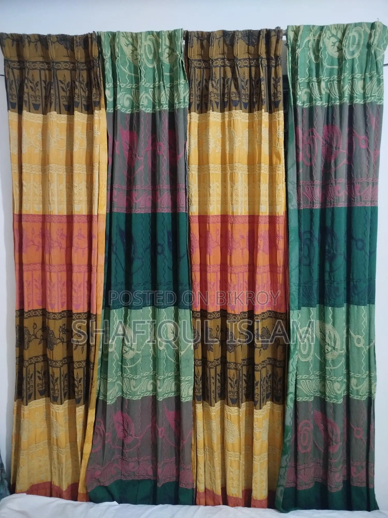 পর্দা বিক্রি হবে ১৮ পিস