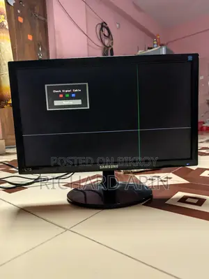 Samsung SyncMaster SA300 Monitor.