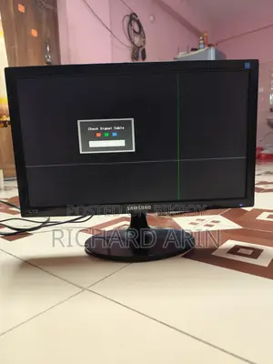 Samsung SyncMaster SA300 Monitor.