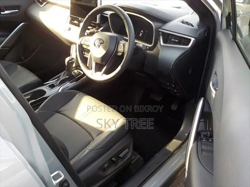 Toyota Corolla Cross z PACKAGE 2025