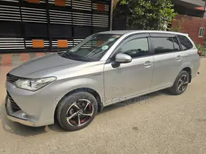 Toyota Fielder Crolla 2017