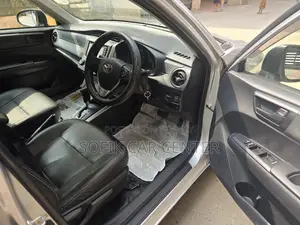 Toyota Fielder Crolla 2017