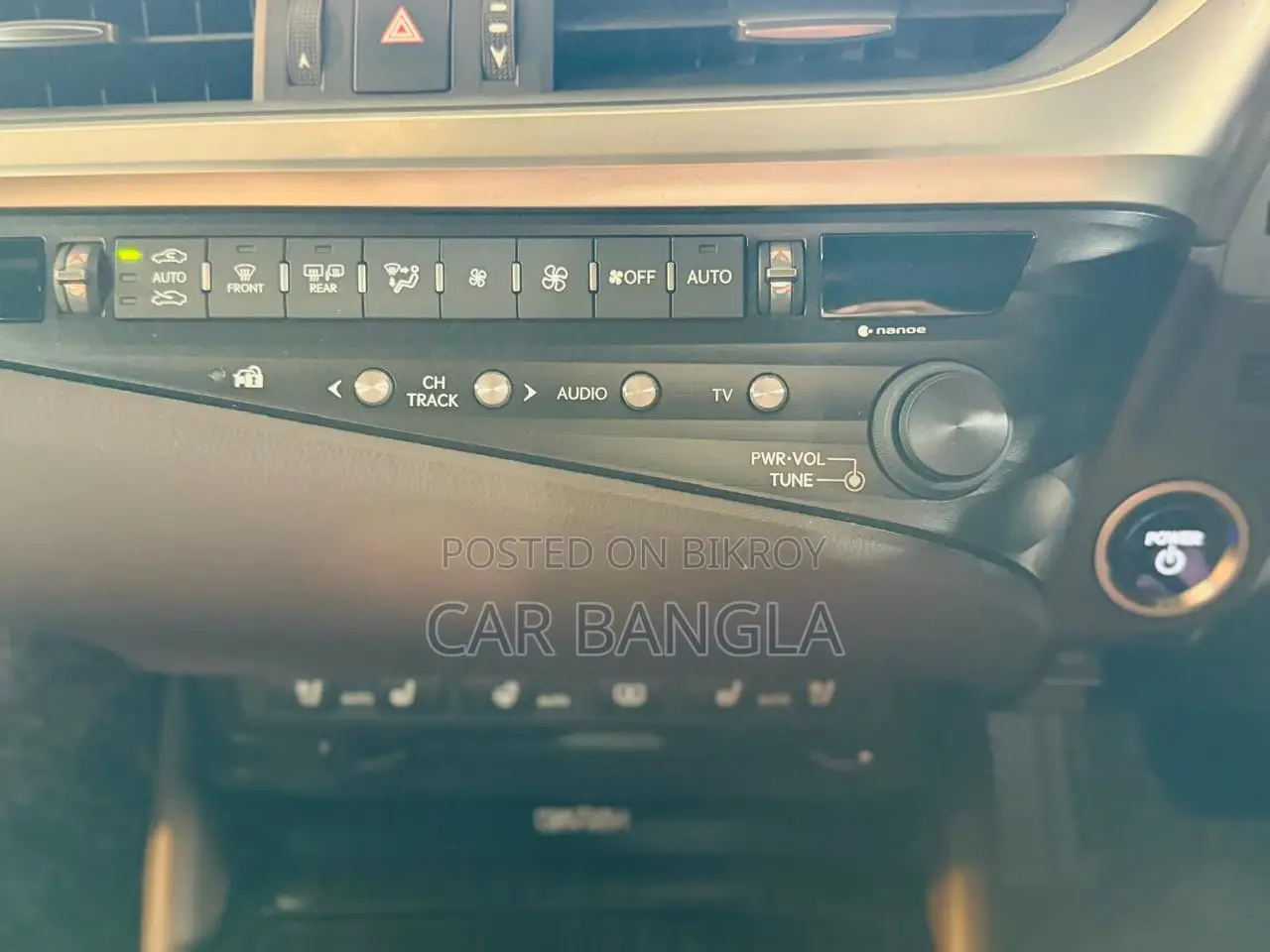 Lexus ES 300H READY SHOWROOM 2020