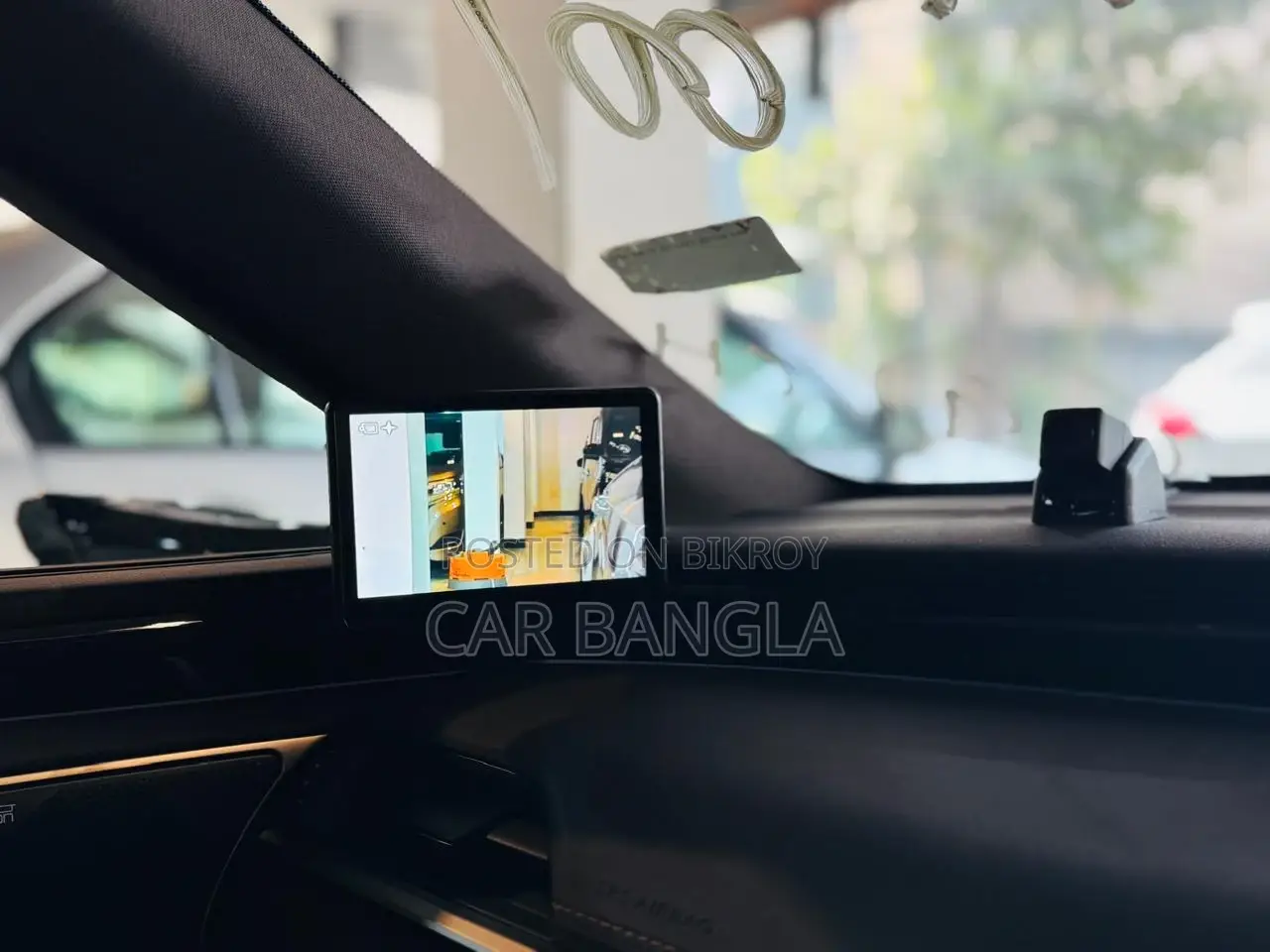 Lexus ES 300H READY SHOWROOM 2020