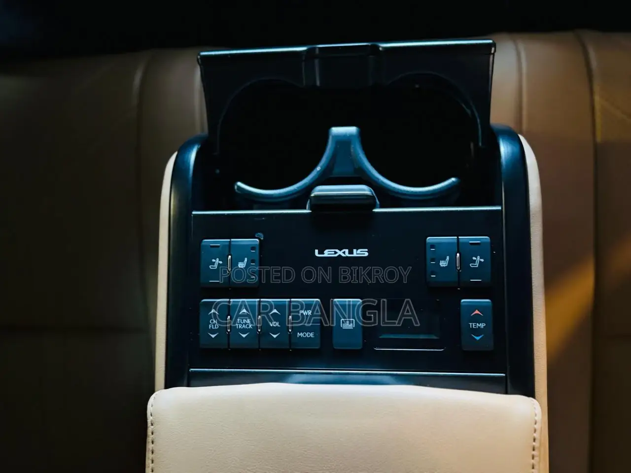 Lexus ES 300H READY SHOWROOM 2020