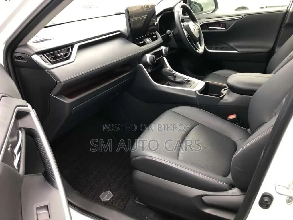 Toyota RAV4 Hybrid G Pearl 2022