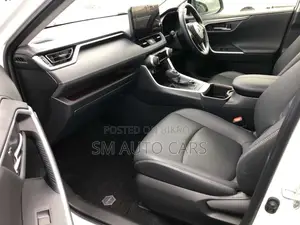 Toyota RAV4 Hybrid G Pearl 2022