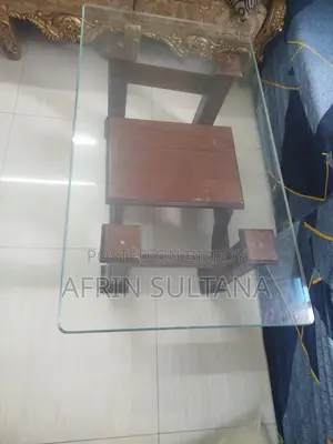 Modern Glass Tea Table in Excellent Condition for Sale