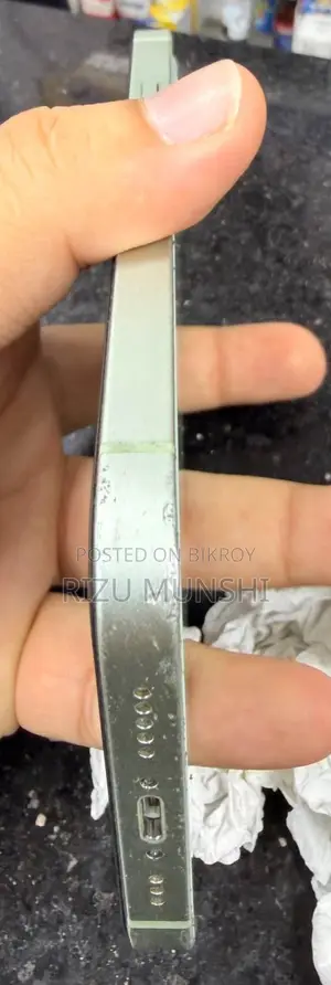 Apple iPhone 12 (128GB) (Used)