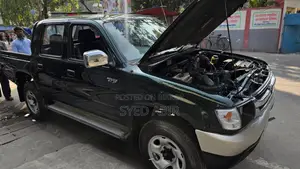 Toyota Hilux 2005