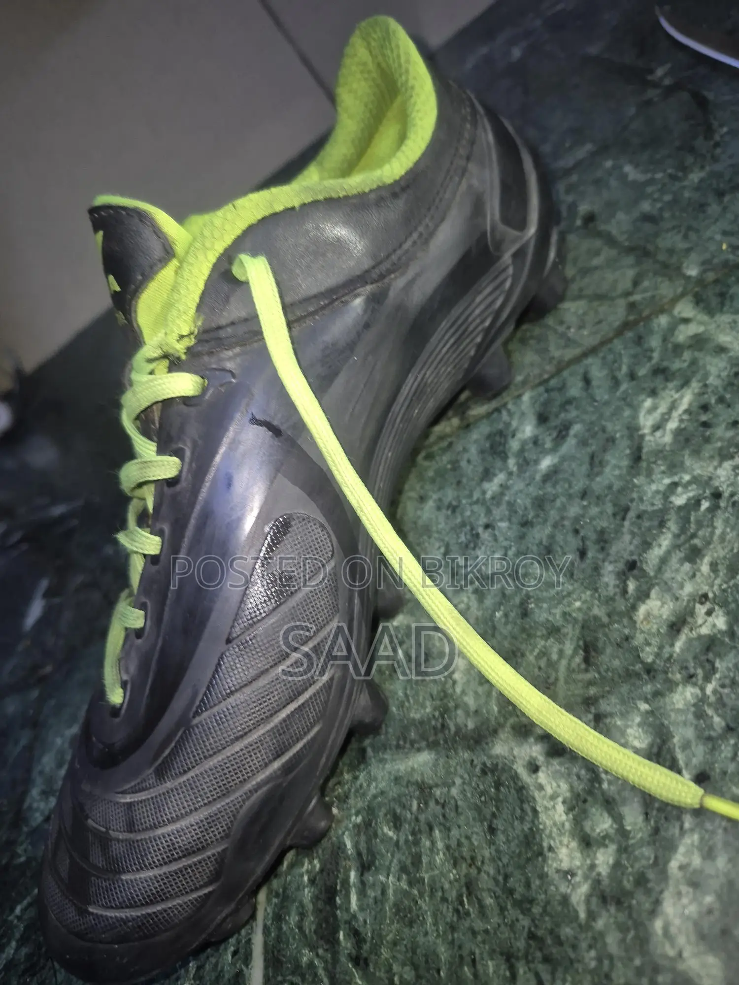 NIVIA FOOTBALL BOOTS