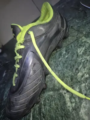 NIVIA FOOTBALL BOOTS