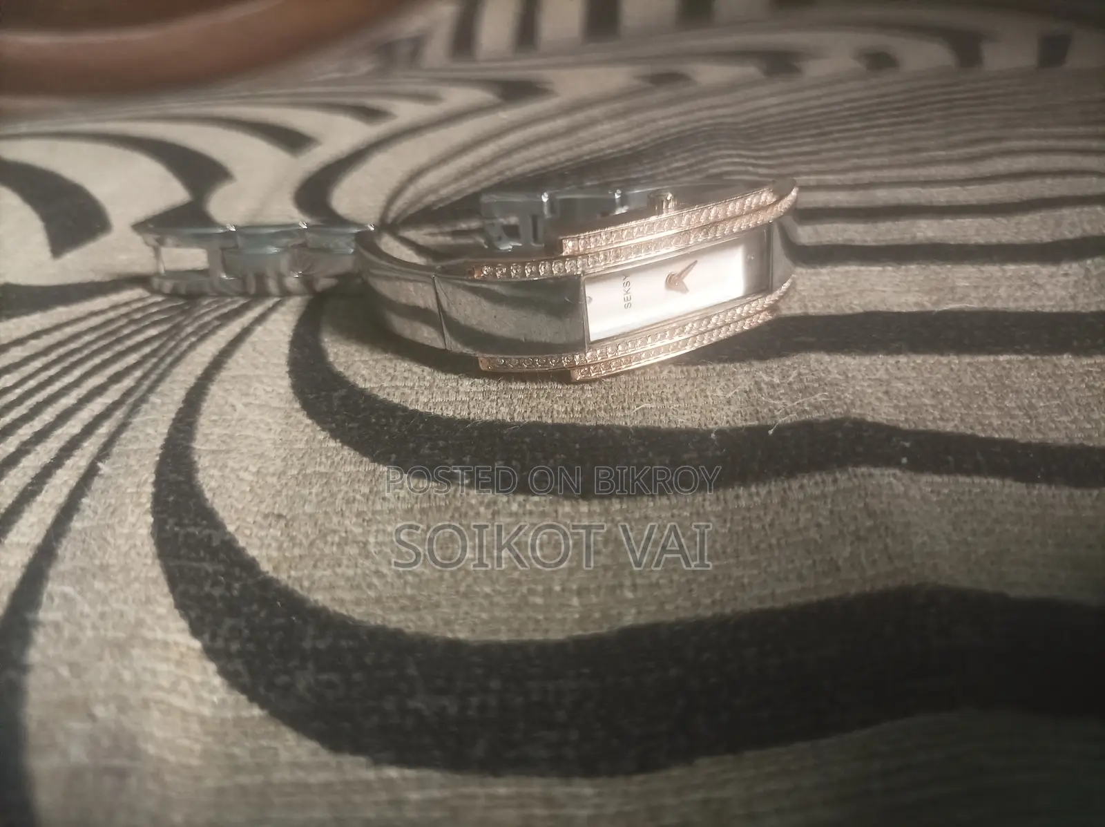 একটি SEKSY WATCH 2736 বিক্রি হবে