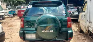 টয়োটা আরএভি৪ সবুজ ২০০৪