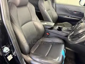 Toyota Harrier Hybrid GR 2021