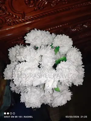 Flowers made with tissue