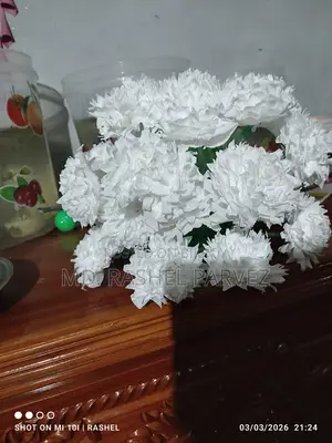 Flowers made with tissue