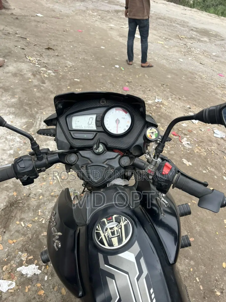 TVS Apache RR 310 . 2017