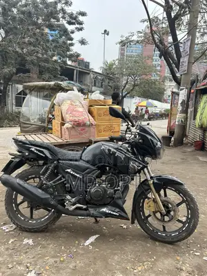TVS Apache RR 310 . 2017
