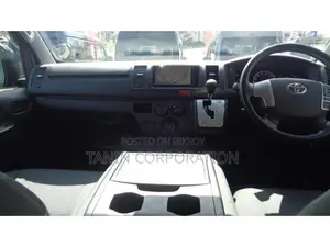 Toyota Hiace GL DUAL AC. 2020