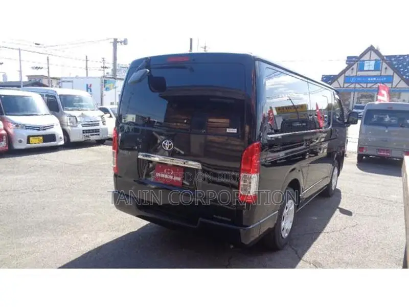 Toyota Hiace GL DUAL AC. 2020