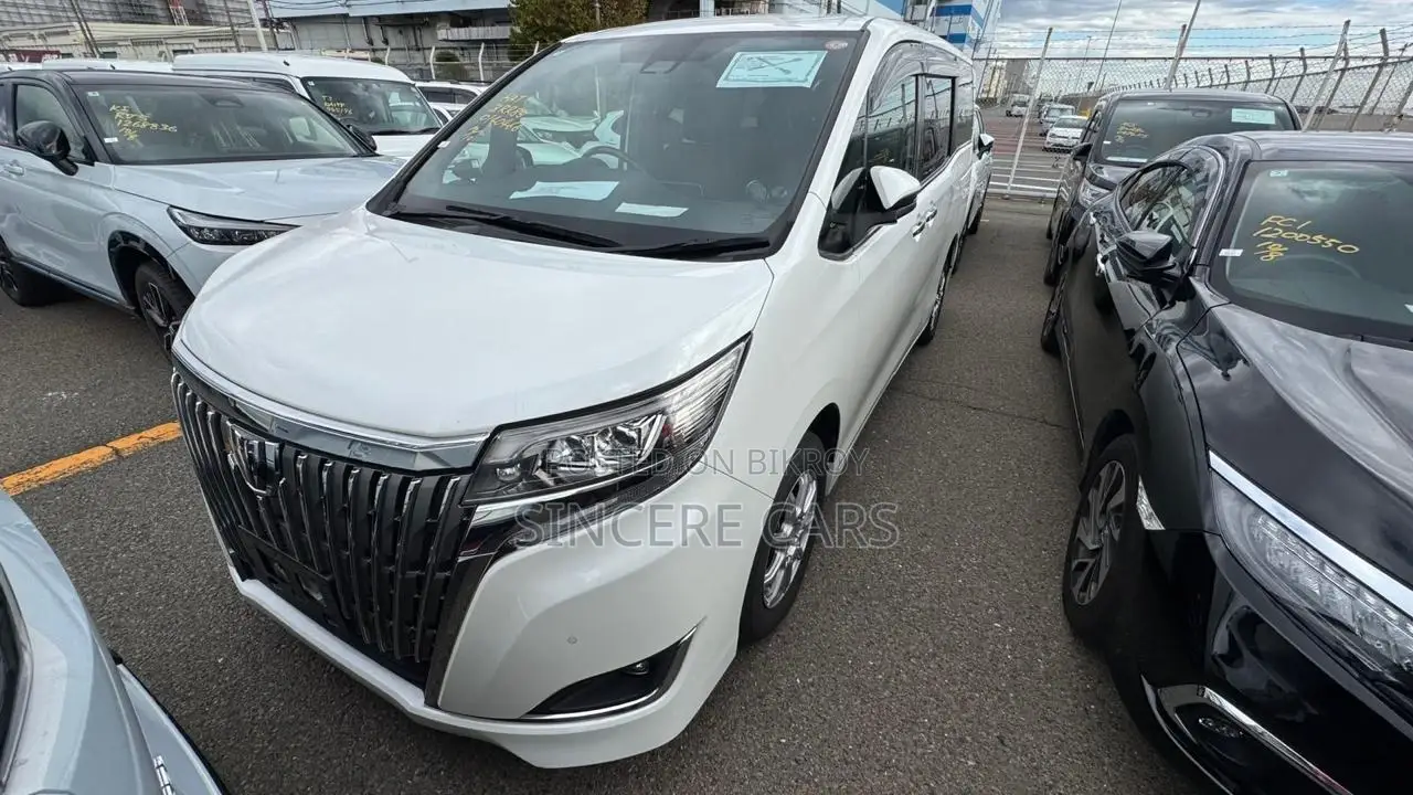 Toyota Esquire GI. PREMIUM NON HY 2020