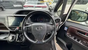 Toyota Esquire GI. PREMIUM NON HY 2020
