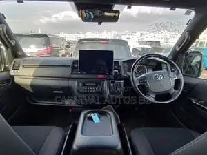 Toyota Hiace SUPER GL DARK PRIME 2021