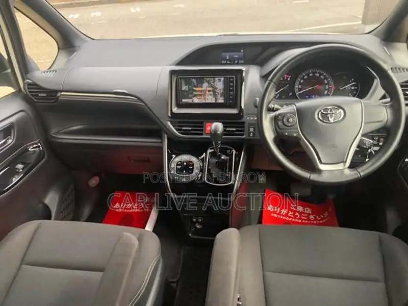 Toyota Esquire Non Hybrid 2021