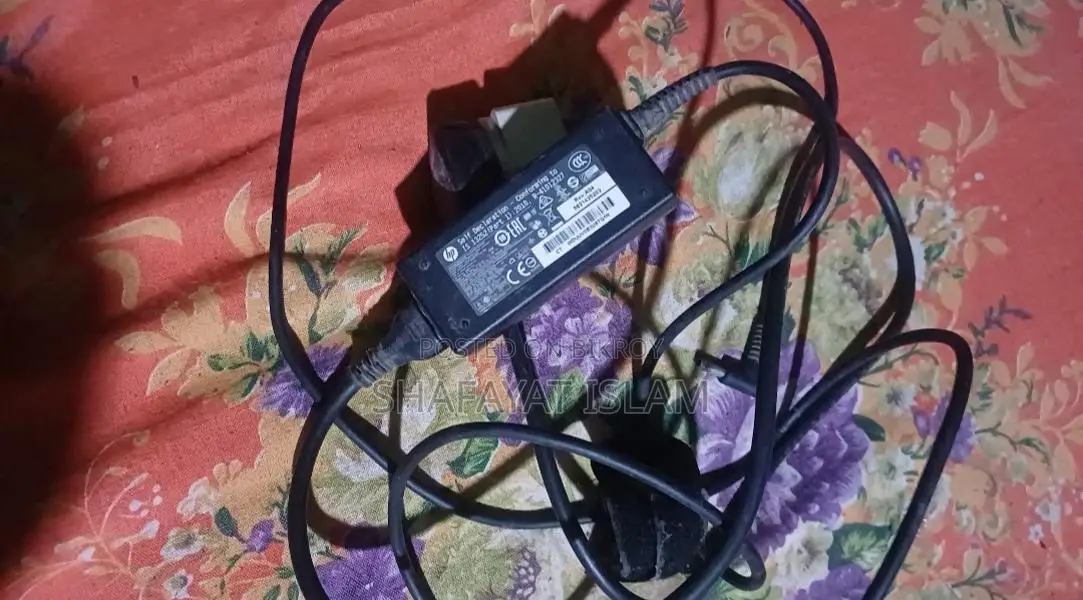 HP Hewlett-Packard Original Charger