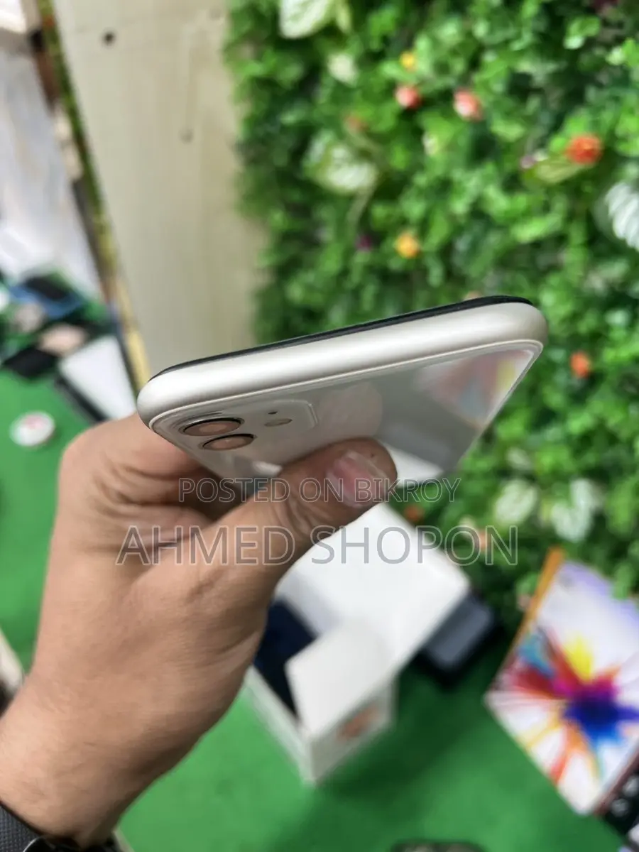 Apple iPhone 11 128GB (Used)